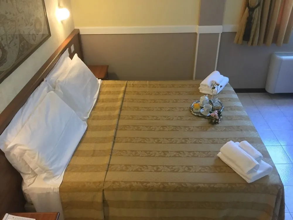 Hotel Marco Polo Self Check-In بولونيا