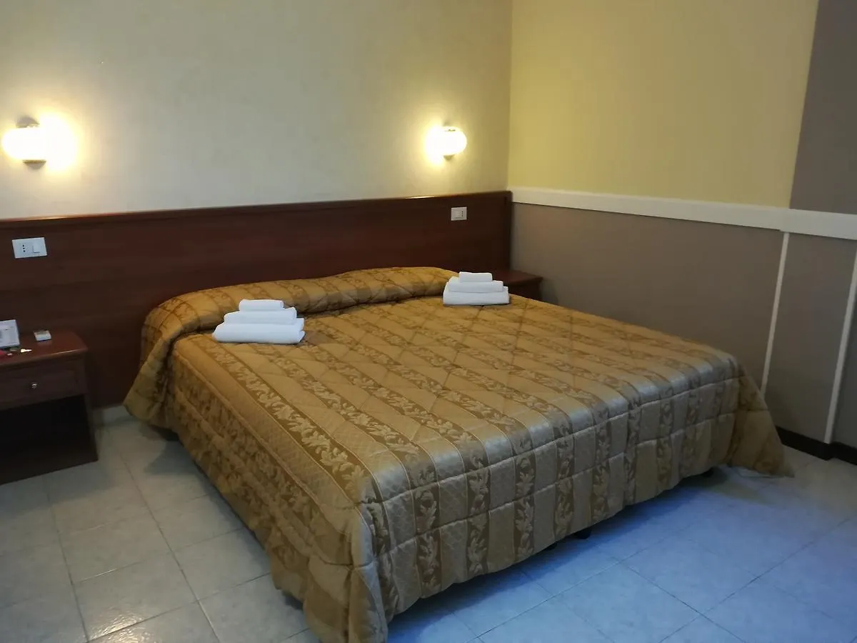 Hotel Marco Polo Self Check-In بولونيا