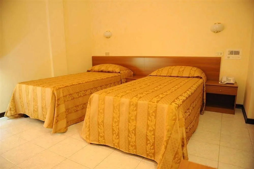 Hotel Marco Polo Self Check-In بولونيا 3*,
