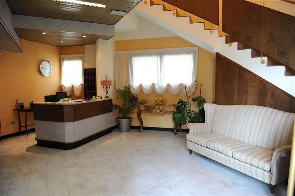 Hotel Marco Polo Self Check-In بولونيا