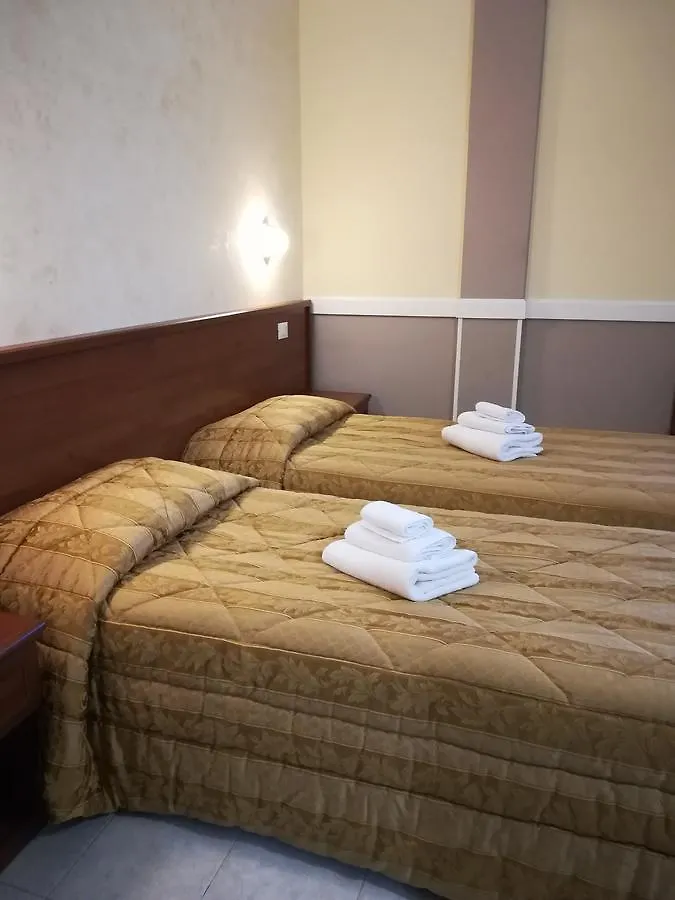 Hotel Marco Polo Self Check-In Bolonia 3*,