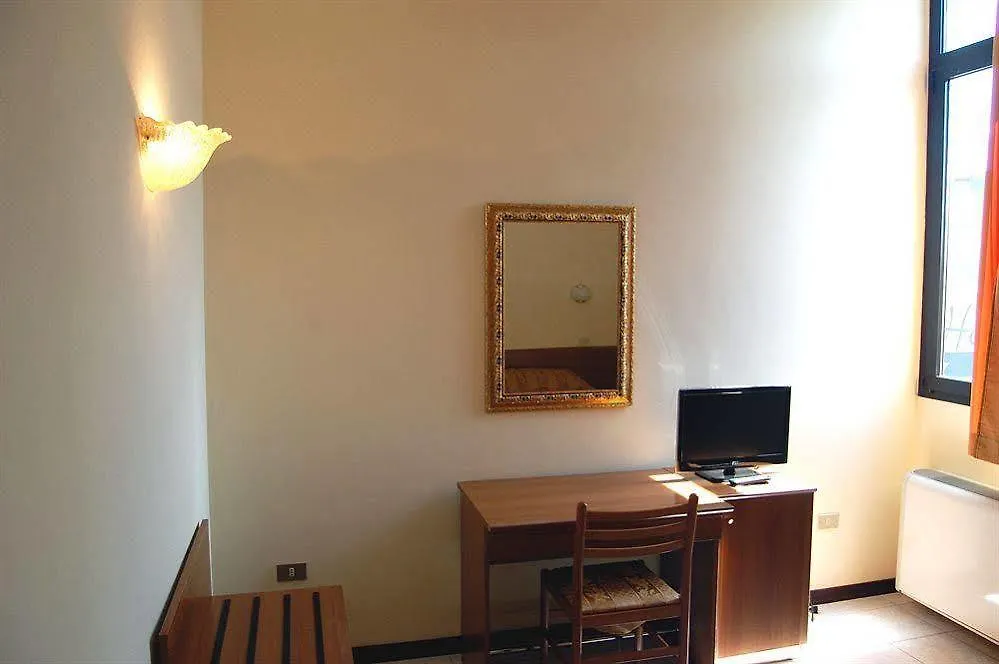 Hotel Marco Polo Self Check-In Bolonia